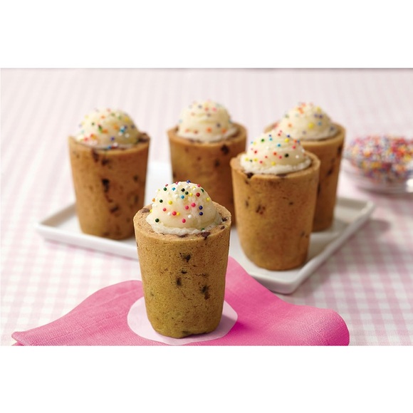 Wilton Sweet Shooters Cookie Shot Glass Cup Pan, Non-Stick - Picture 6 of 6